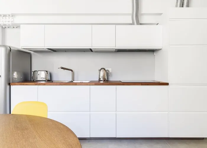 White Navigli Apartment *